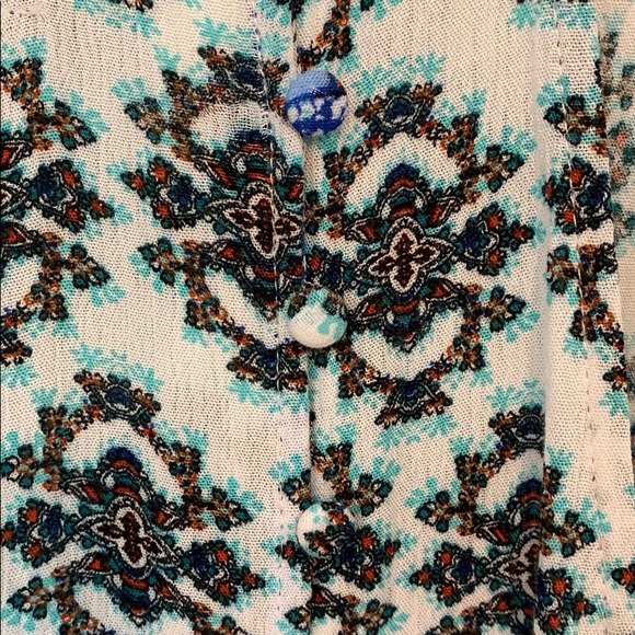 Bright Patterned Top - Picture 3 of 4